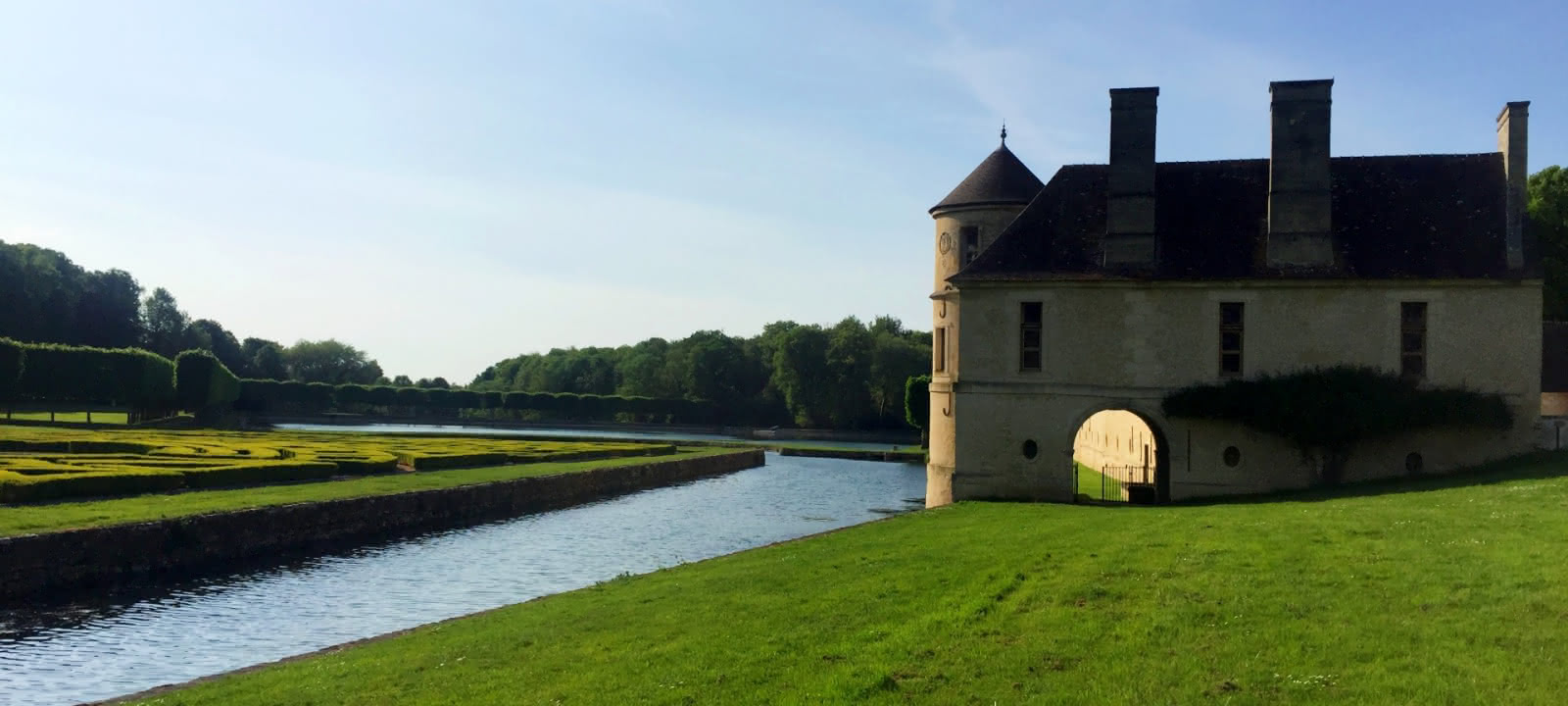 Photo du parc et du château du Domaine de Villarceaux dans le Val d'Oise