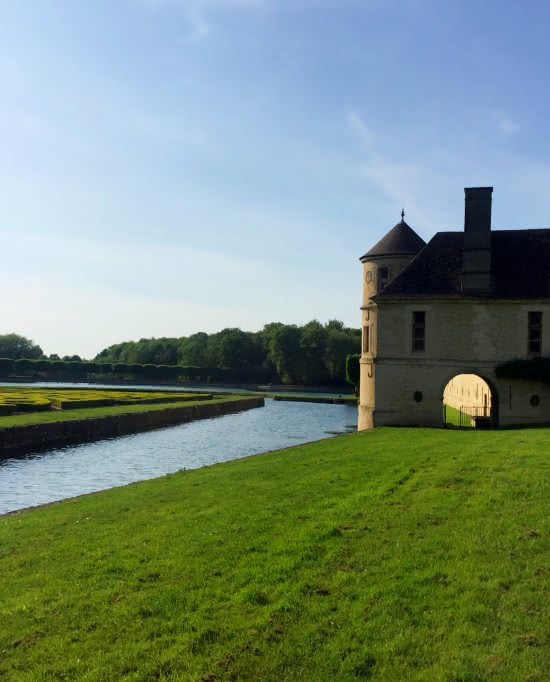 Photo du parc et du château du Domaine de Villarceaux dans le Val d'Oise