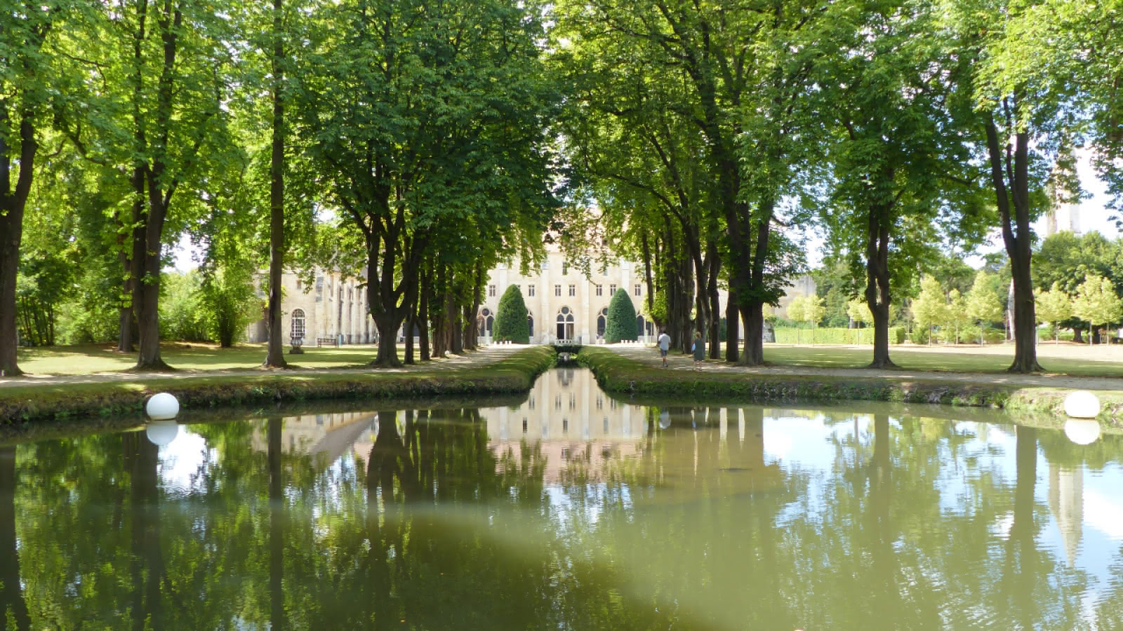 Photo de l'entrée de l'abbaye de Royaumont à Asnière-sur-Oise