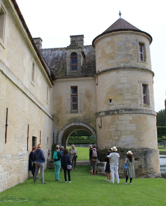 Une des tours vestiges de Villarceaux